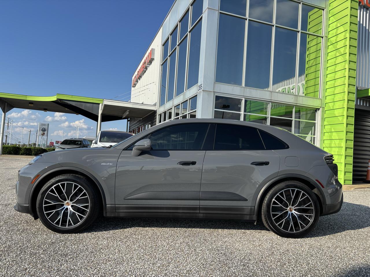Porsche Macan Electric 4 AWD 2025