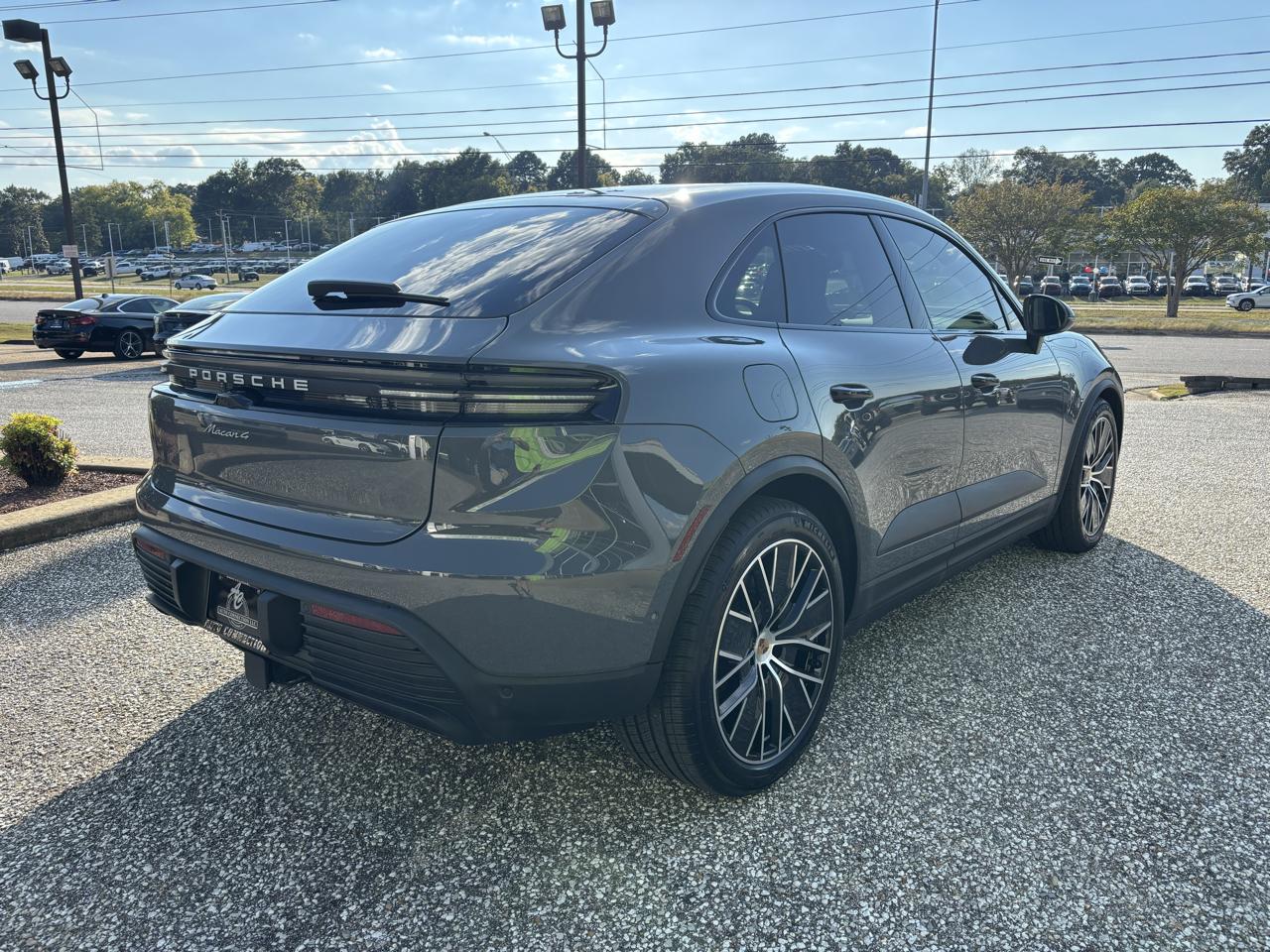 Porsche Macan Electric 4 AWD 2025