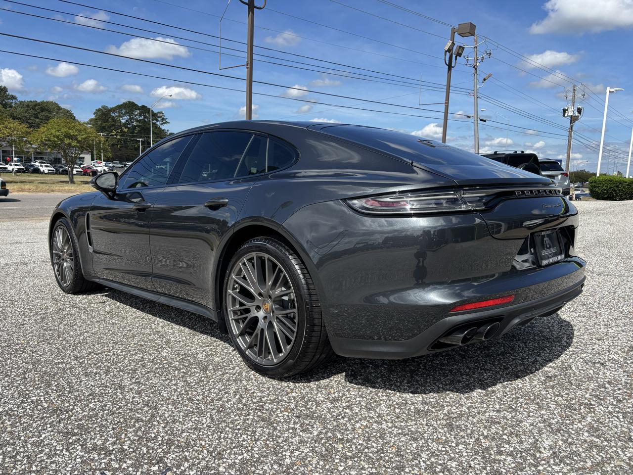 Porsche Panamera 4 Platinum Edition AWD 2023