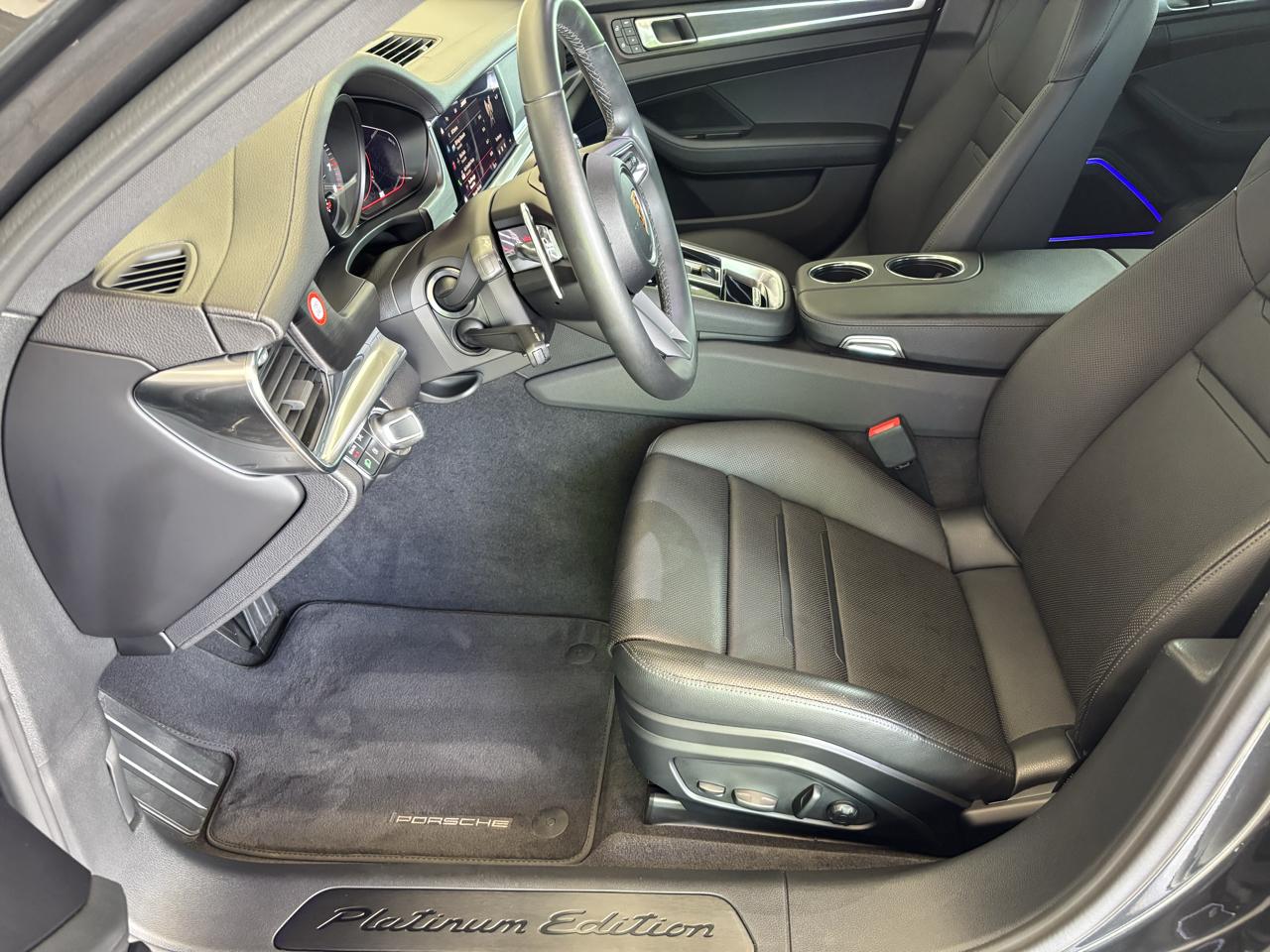 Porsche Panamera 4 Platinum Edition AWD 2023