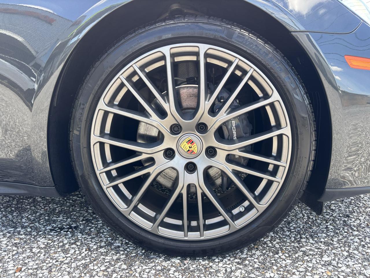 Porsche Panamera 4 Platinum Edition AWD 2023