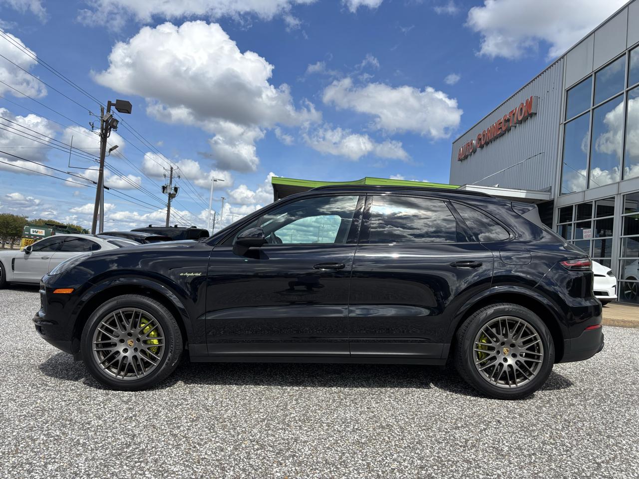 Porsche Cayenne E-Hybrid AWD 2021