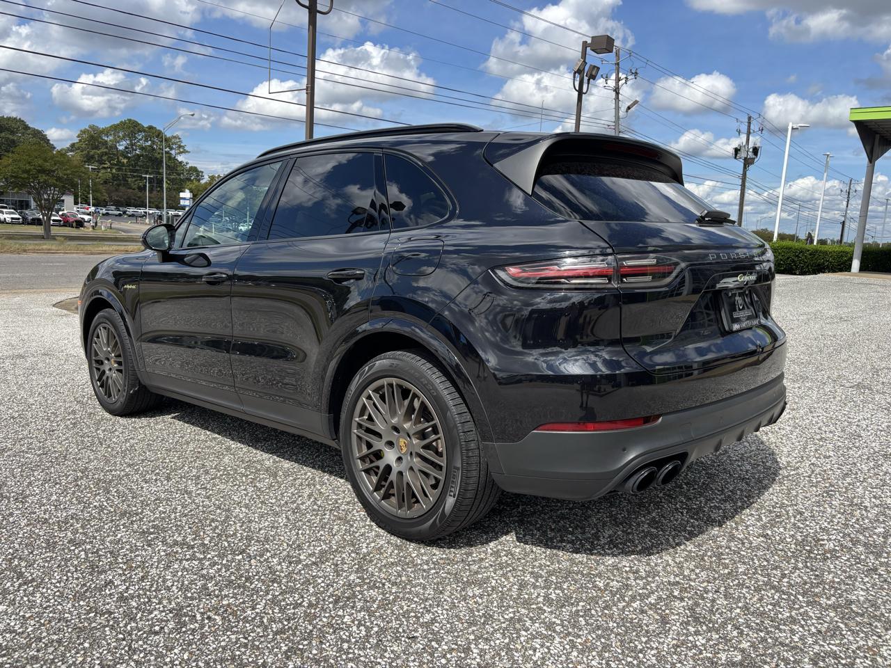Porsche Cayenne E-Hybrid AWD 2021