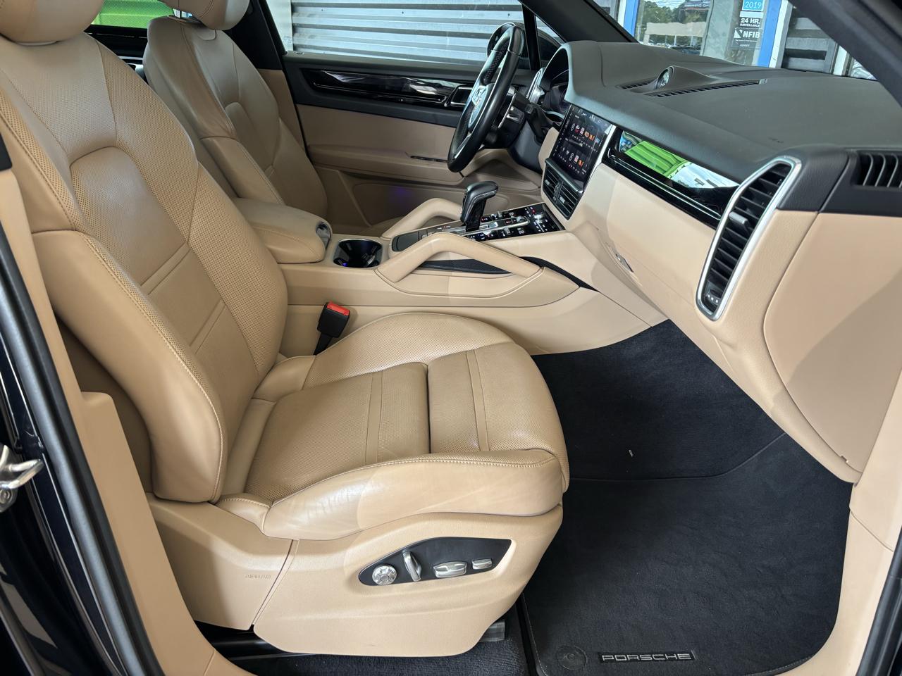 Porsche Cayenne E-Hybrid AWD 2021
