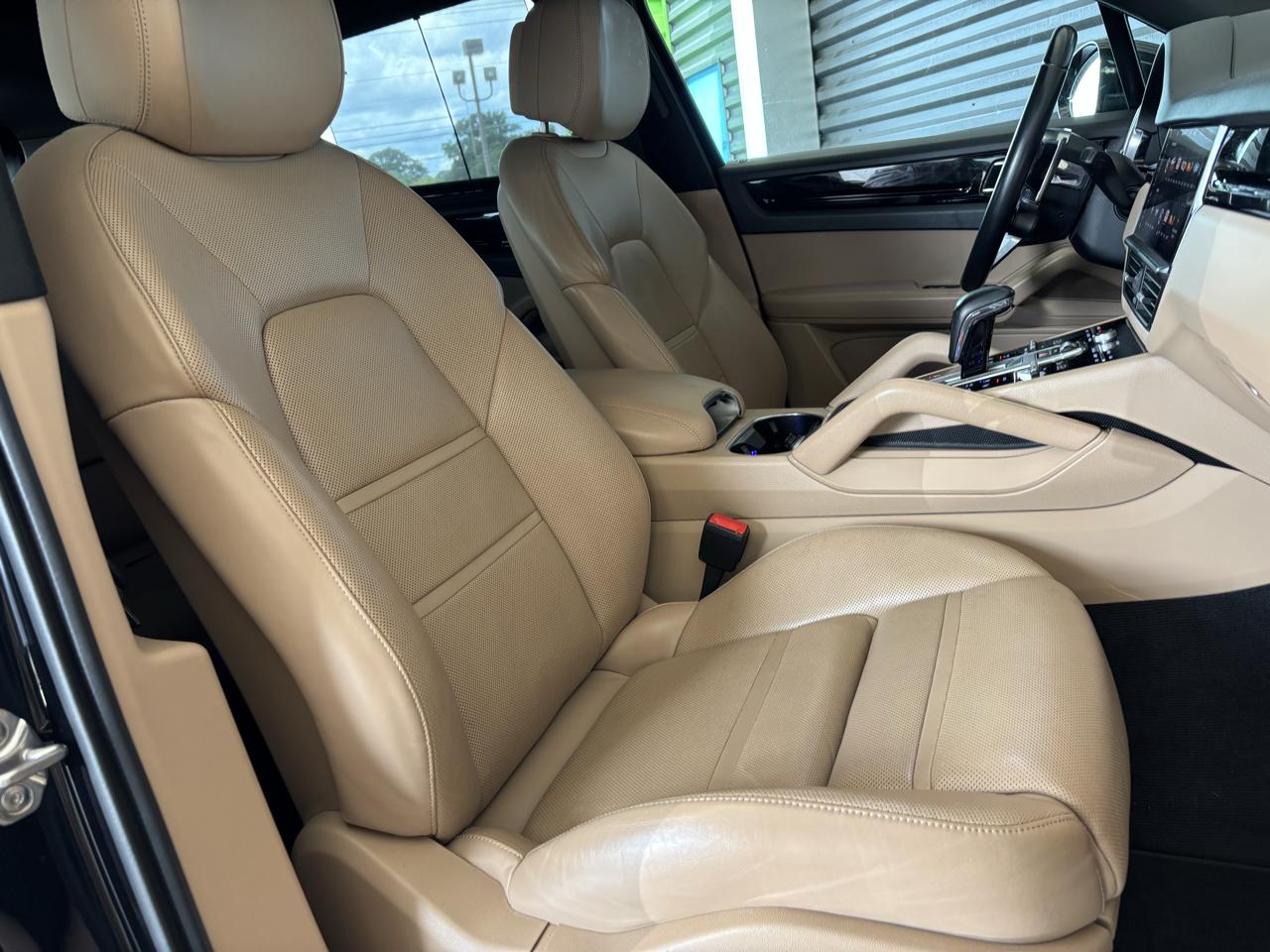 Porsche Cayenne E-Hybrid AWD 2021
