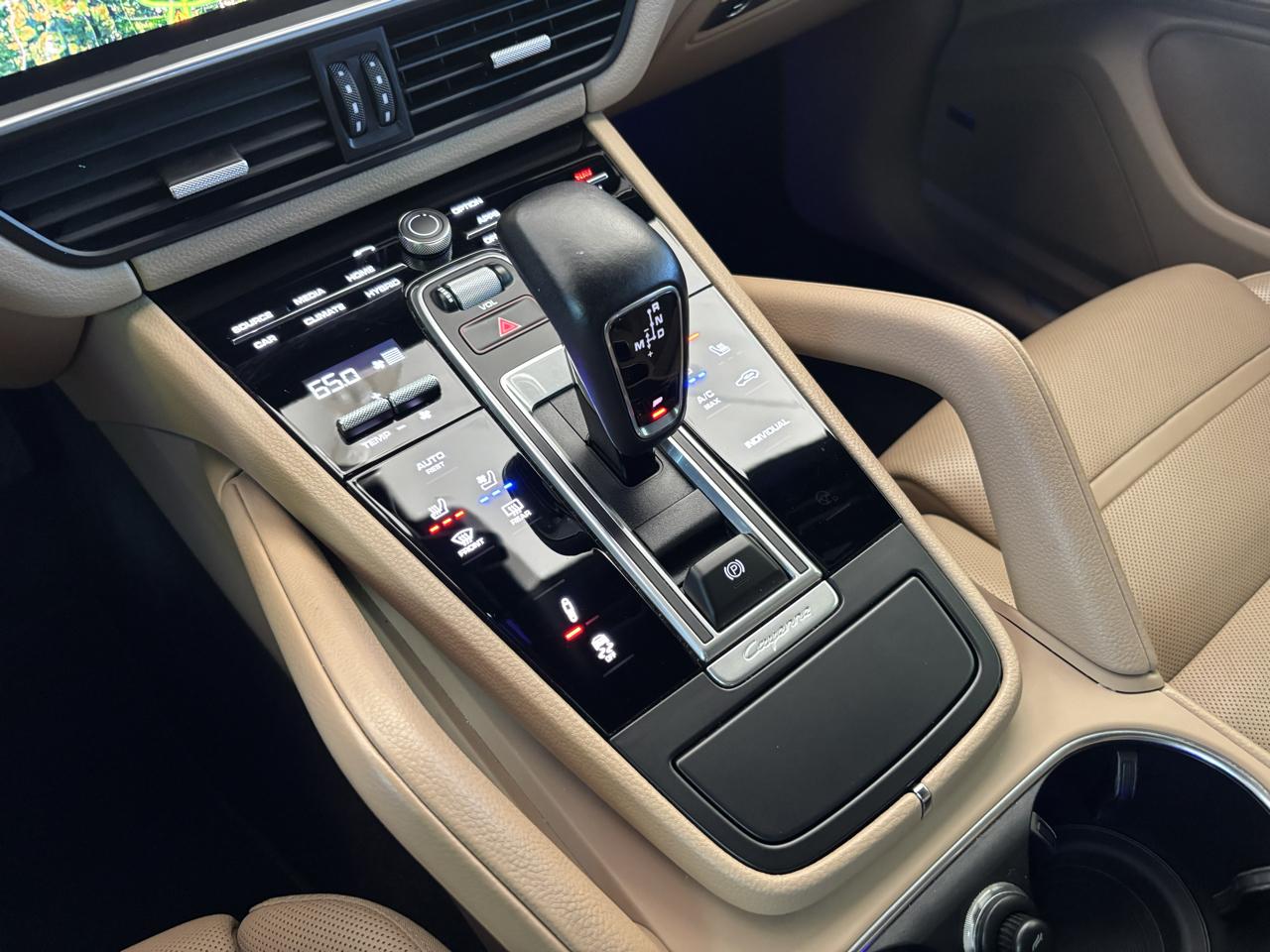 Porsche Cayenne photo 14