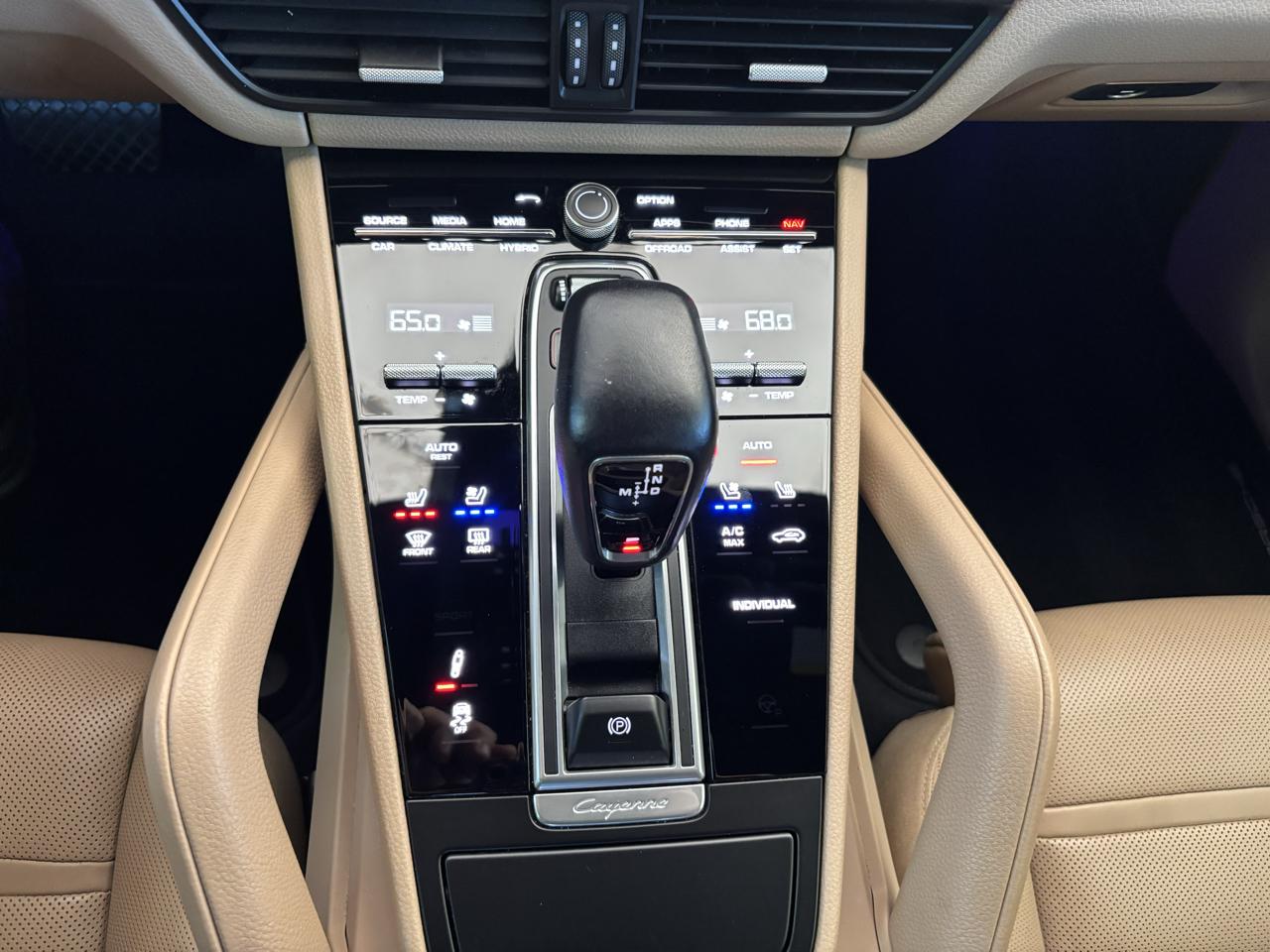 Porsche Cayenne photo 15