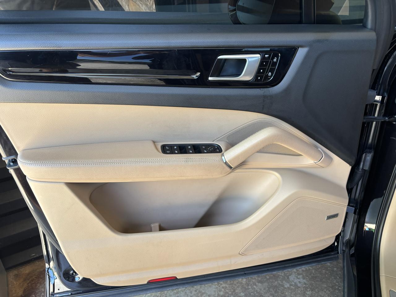 Porsche Cayenne photo 20