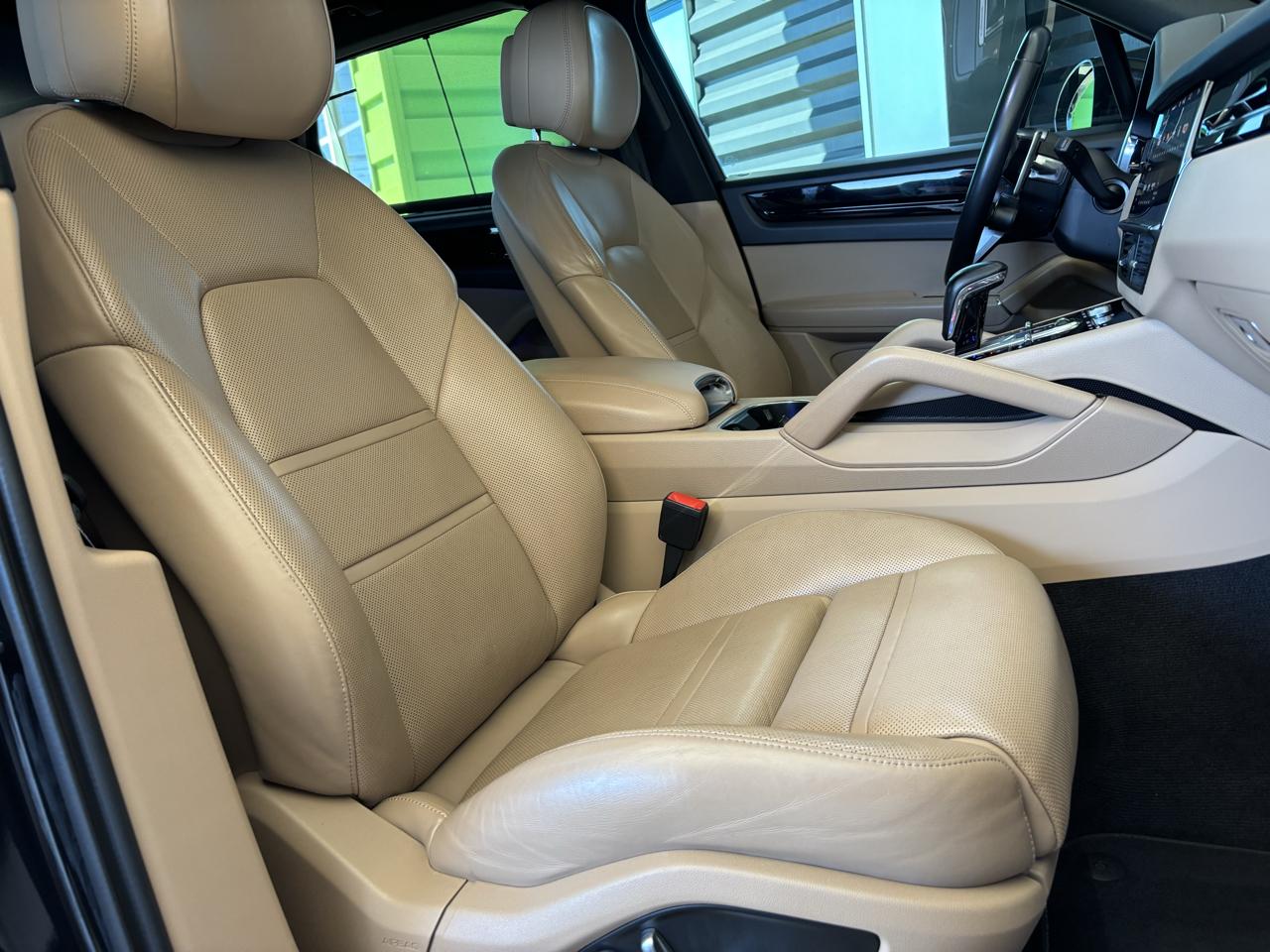 Porsche Cayenne photo 23