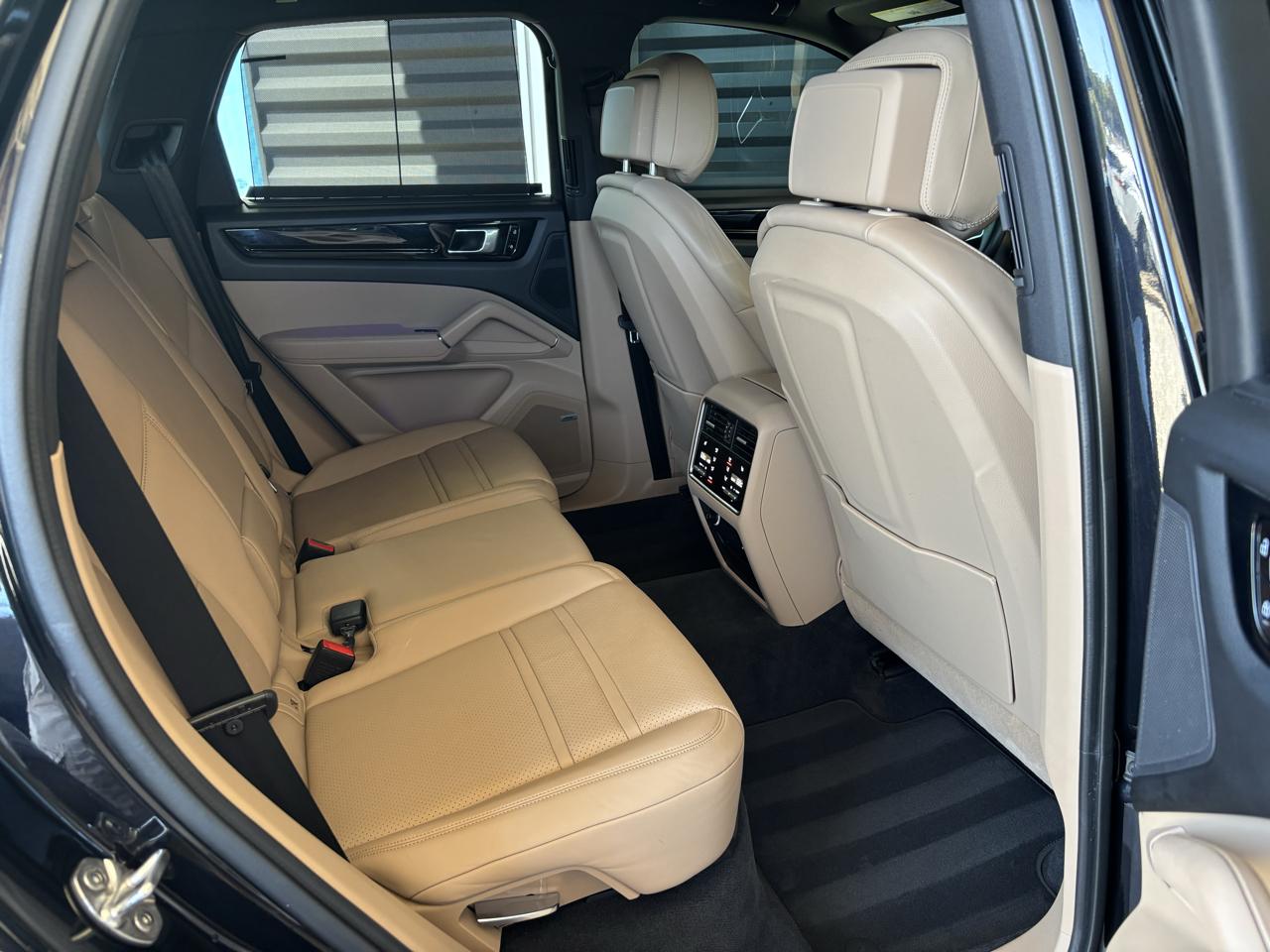 Porsche Cayenne photo 25