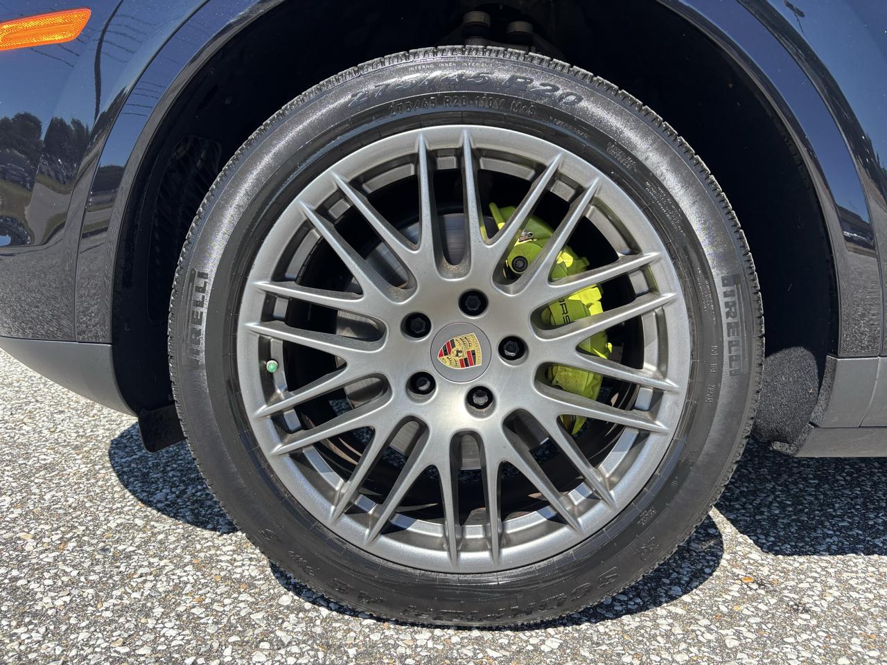 Porsche Cayenne photo 32
