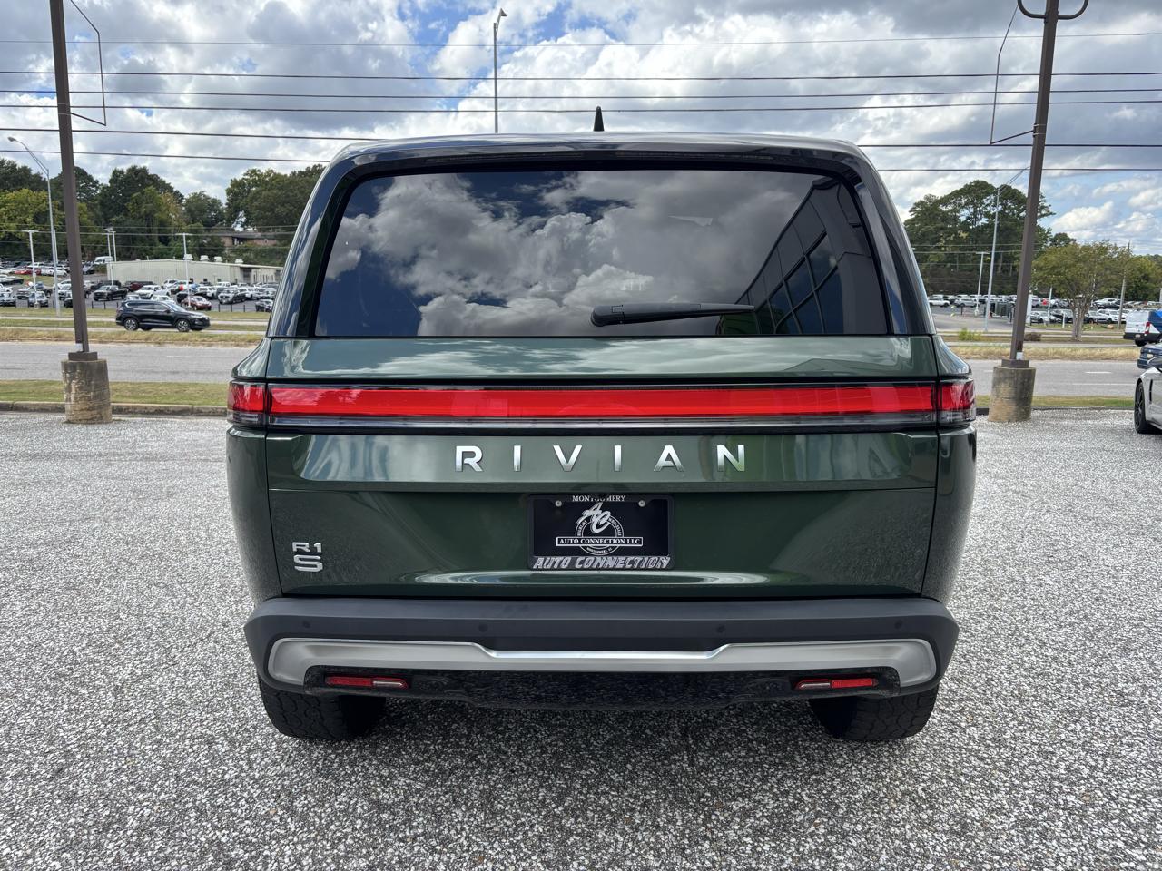 Rivian R1S Adventure Dual-Motor Max Pack 2025