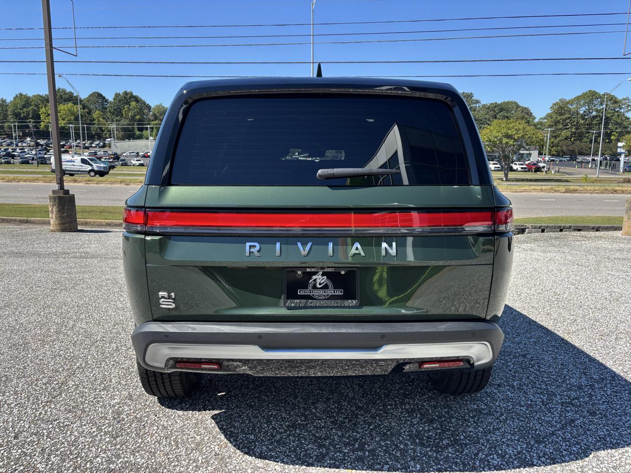 Rivian R1S Adventure Dual-Motor Standard Pack 2025