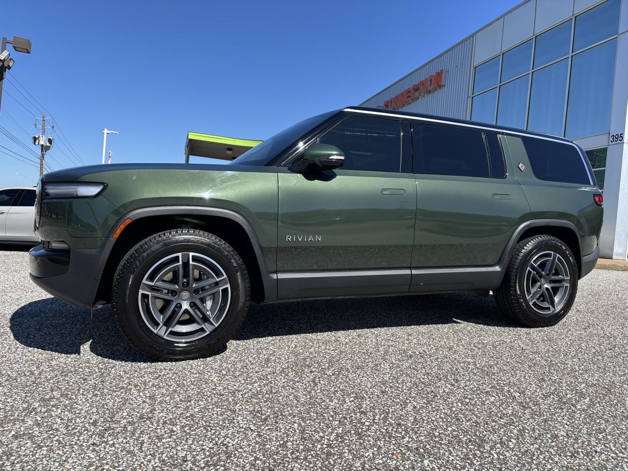 Rivian R1S Adventure Dual-Motor Standard Pack 2025