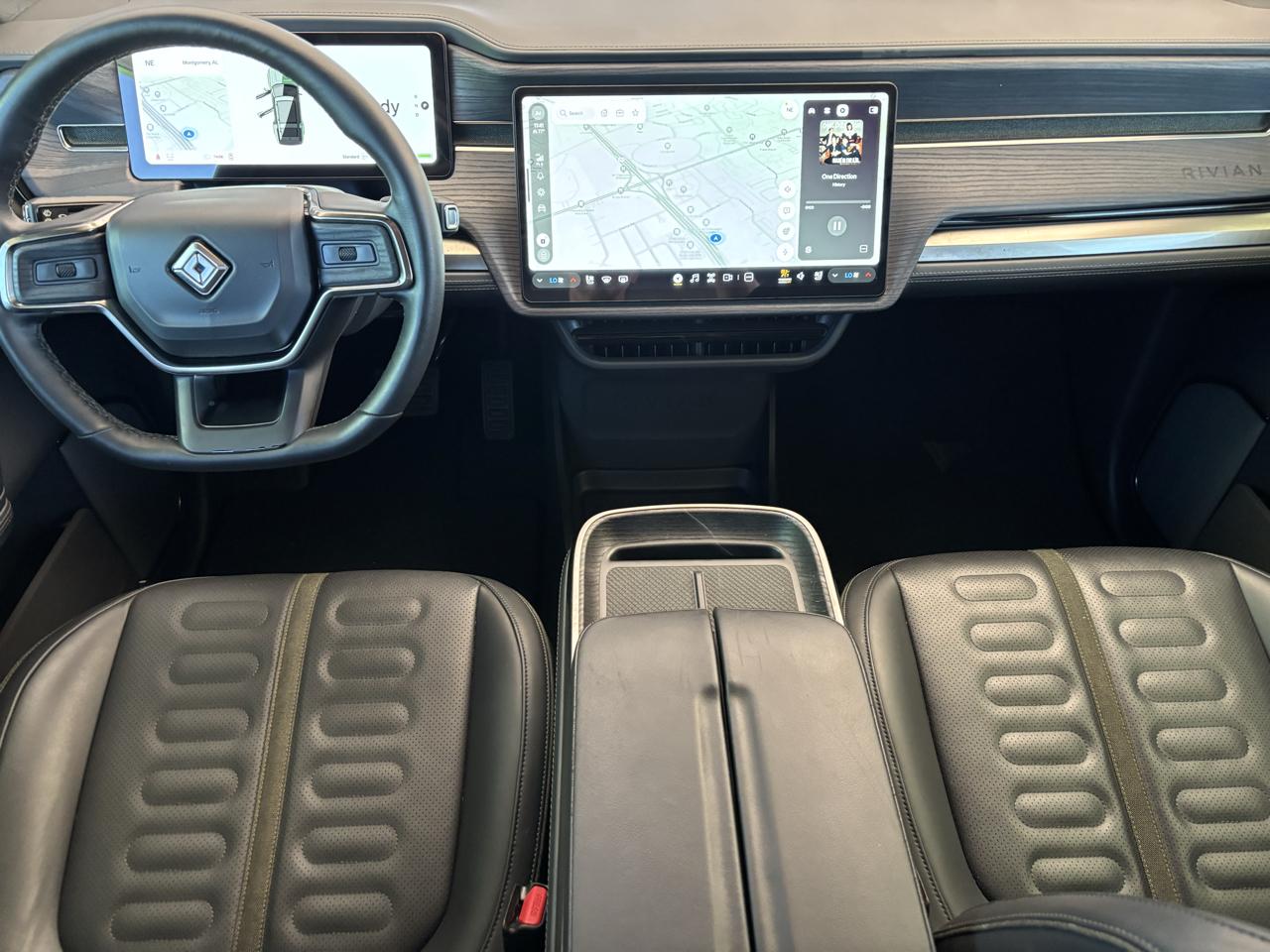 Rivian R1S Adventure Dual-Motor Standard Pack 2025