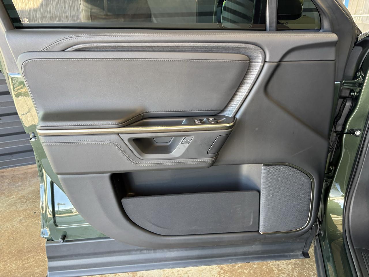Rivian R1S Adventure Dual-Motor Standard Pack 2025