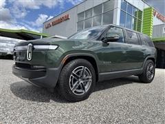 2025 Rivian R1S 