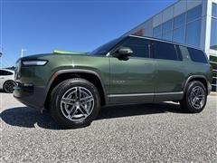 2025 Rivian R1S 