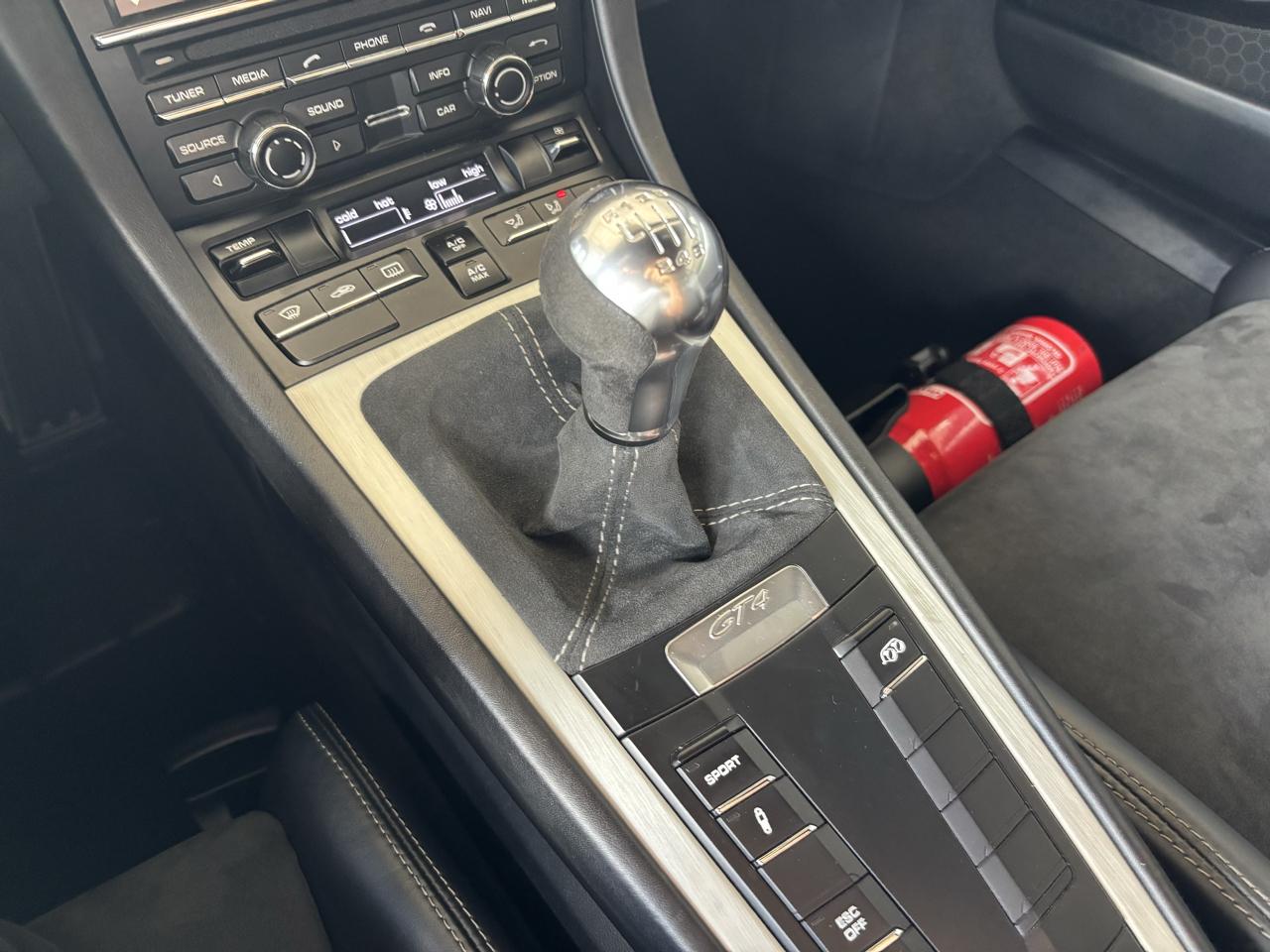 Porsche Cayman 2dr Cpe GT4 2016