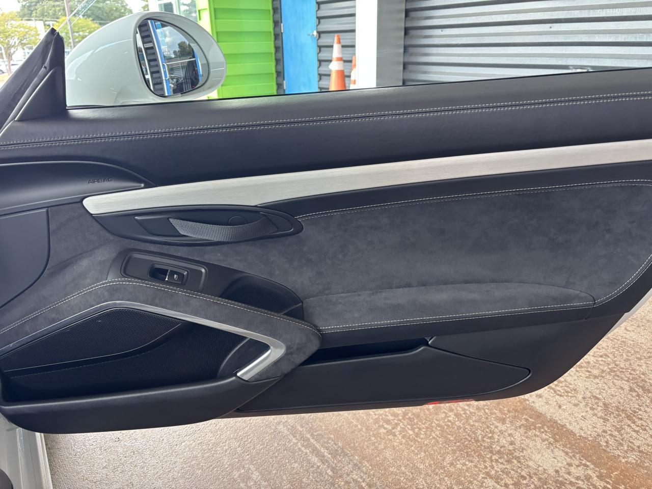 Porsche Cayman 2dr Cpe GT4 2016