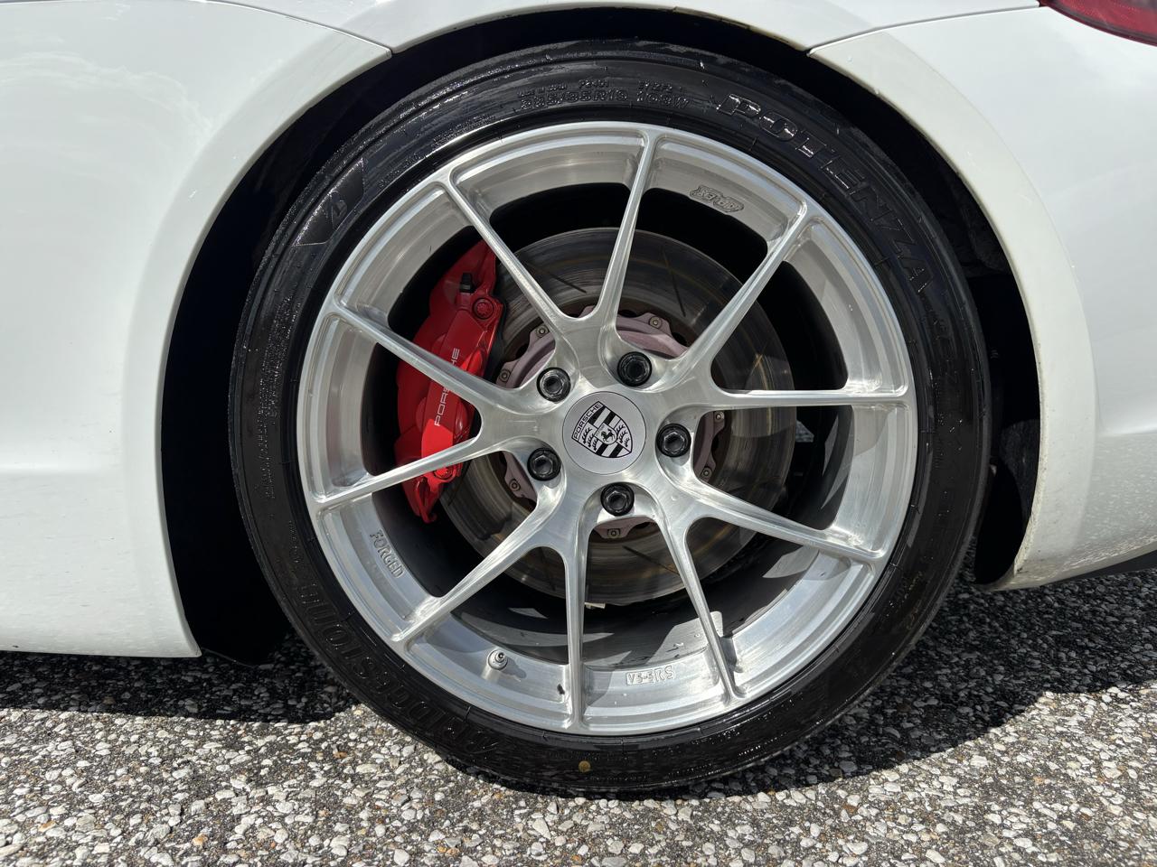 Porsche Cayman 2dr Cpe GT4 2016