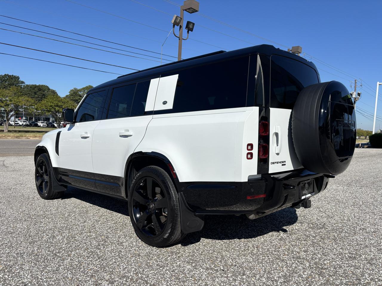 Land Rover Defender 130 X-Dynamic SE AWD 2023