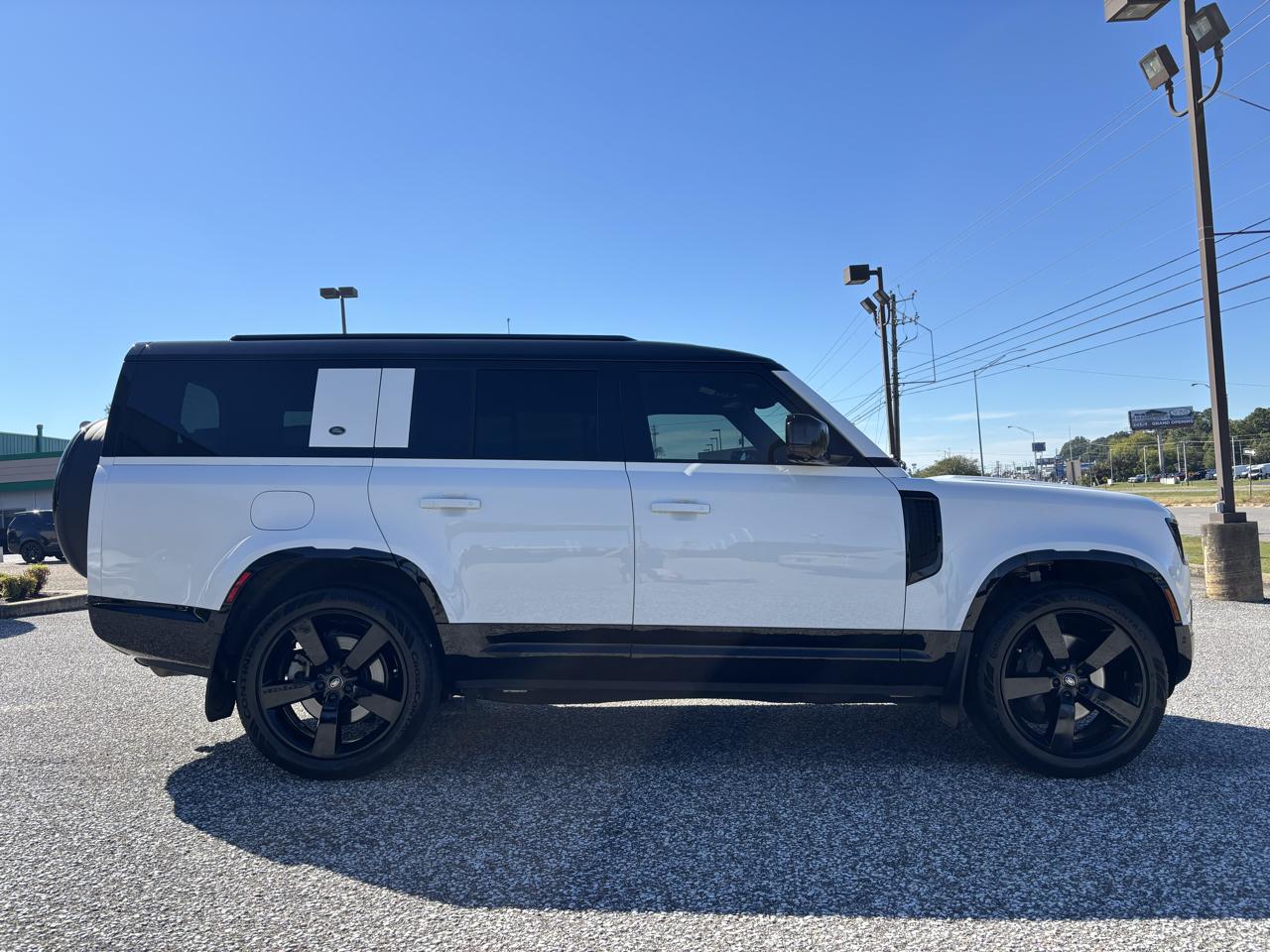 Land Rover Defender 130 X-Dynamic SE AWD 2023