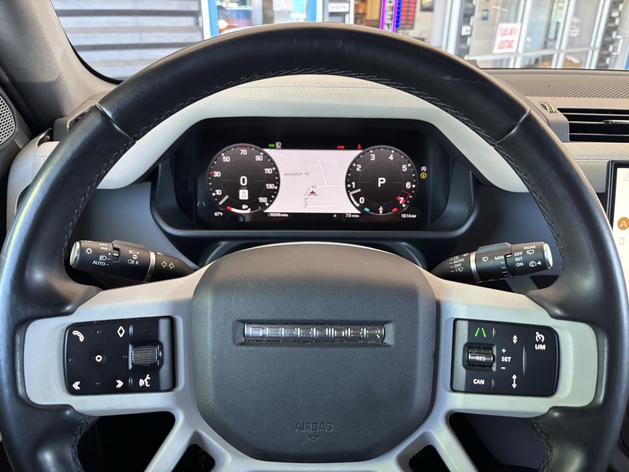 Land Rover Defender 130 X-Dynamic SE AWD 2023