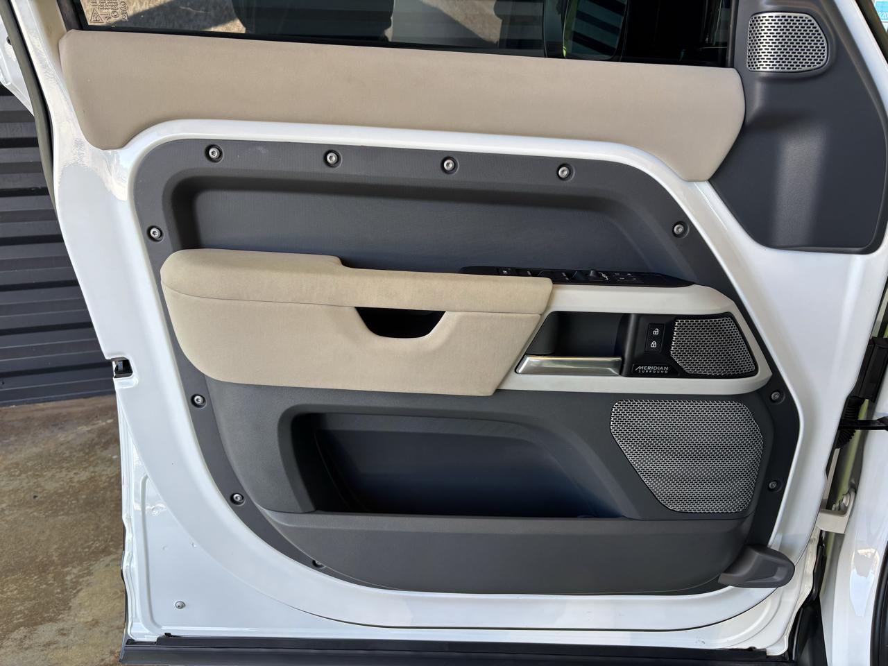 Land Rover Defender 130 X-Dynamic SE AWD 2023