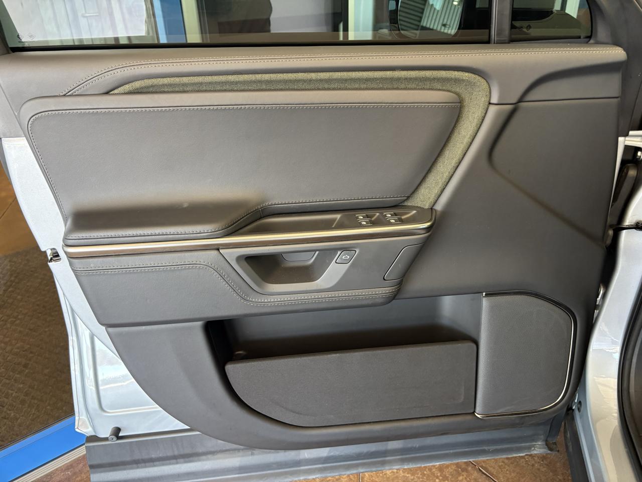 Rivian R1S Adventure Dual-Motor Standard Pack 2025