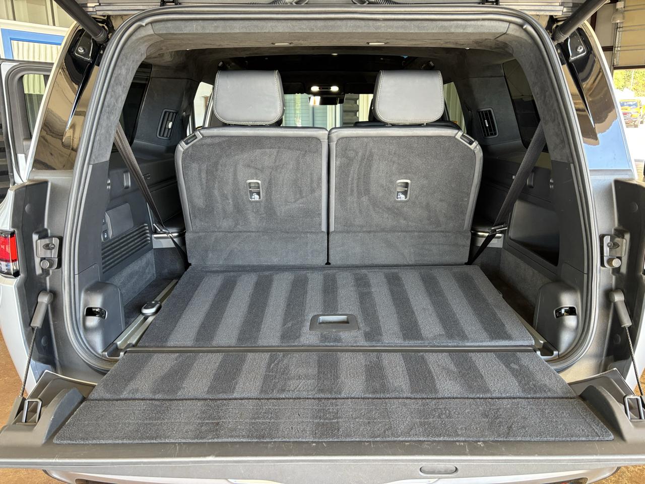 Rivian R1S Adventure Dual-Motor Standard Pack 2025