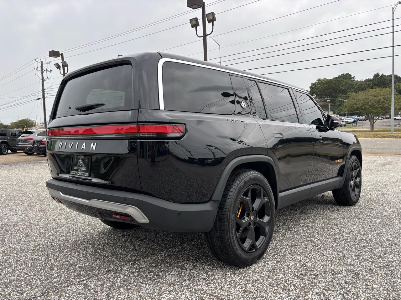Rivian R1S Adventure Quad-Motor Large Pack 2024