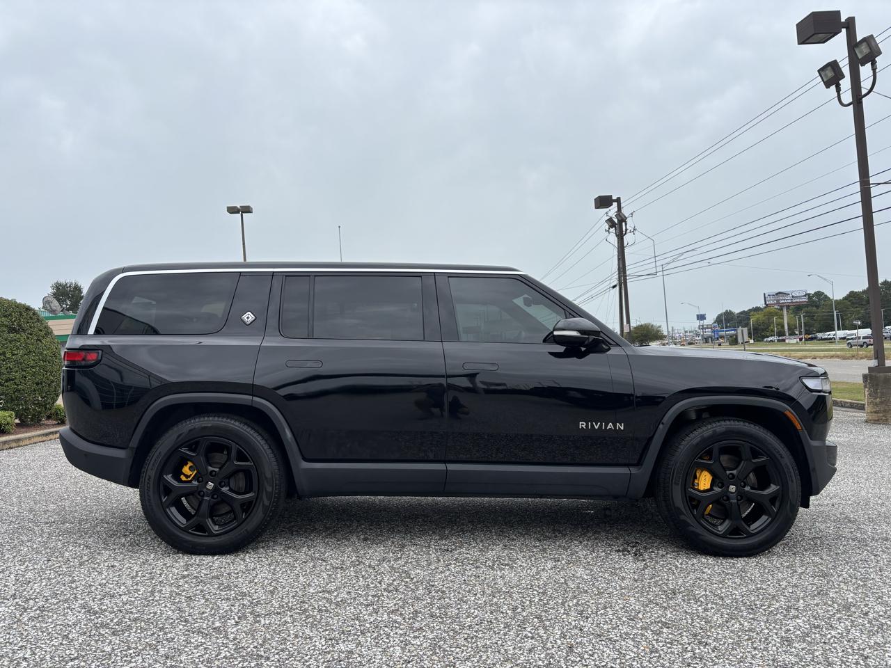 Rivian R1S Adventure Quad-Motor Large Pack 2024