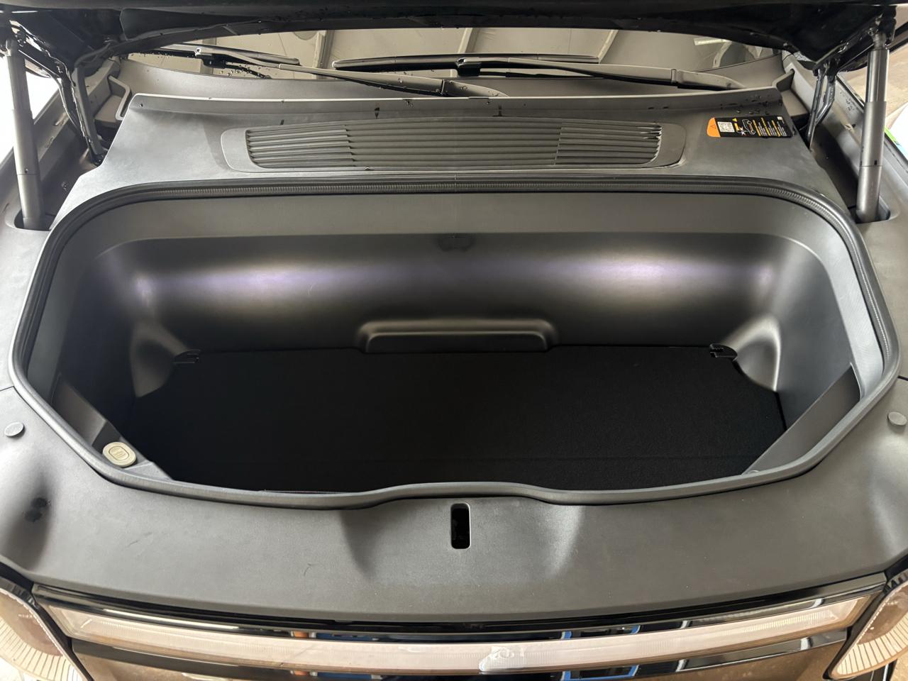 Rivian R1S Adventure Quad-Motor Large Pack 2024