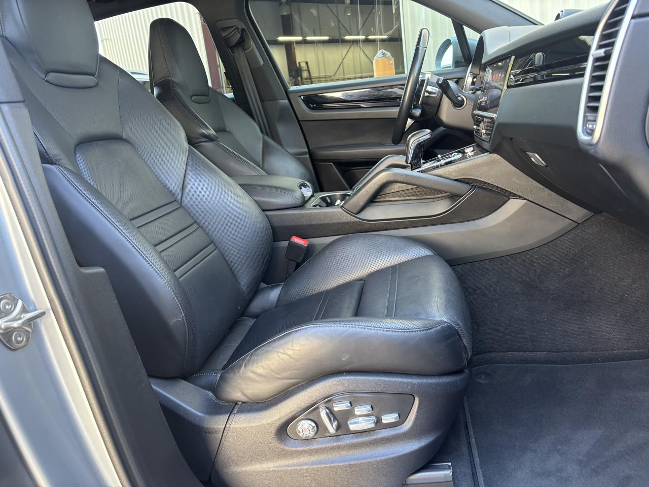 Porsche Cayenne S AWD 2021