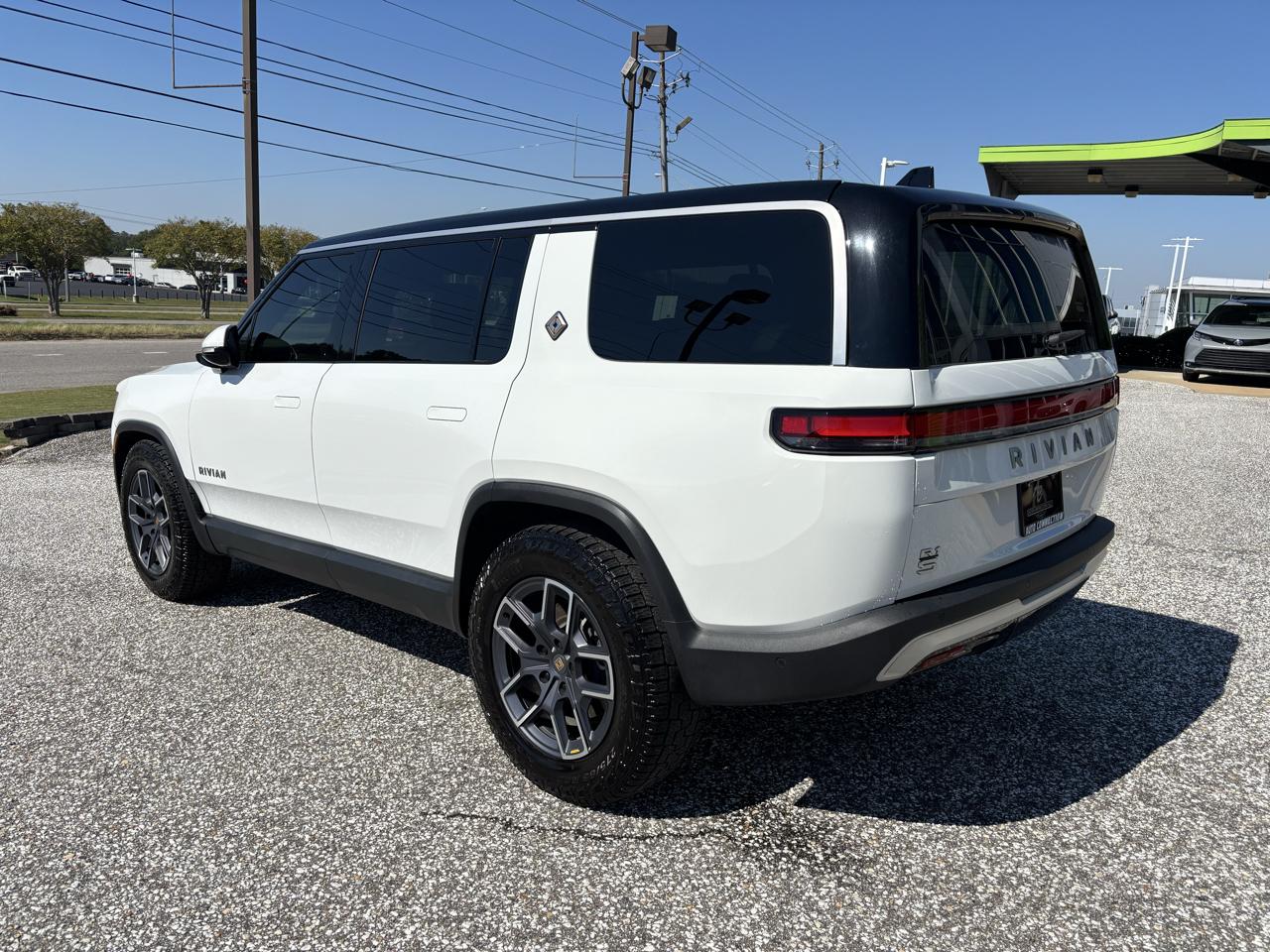 Rivian R1S Adventure Performance Dual-Motor Max Pack 2025
