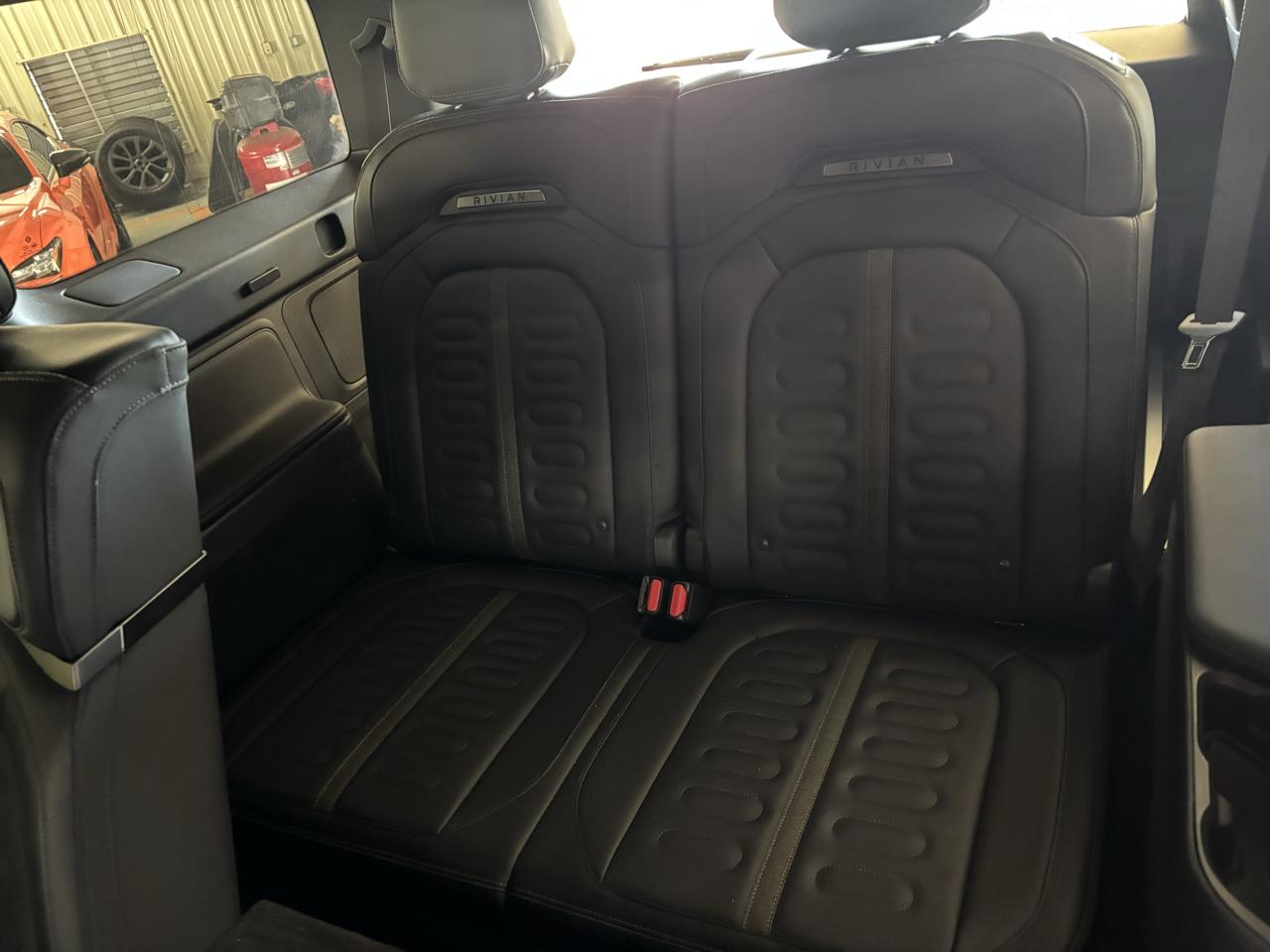 Rivian R1S Adventure Performance Dual-Motor Max Pack 2025