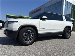 2025 Rivian R1S 