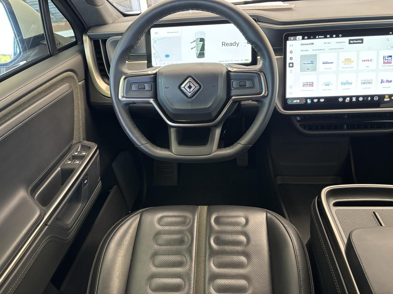 Rivian R1S Adventure Dual-Motor Standard Pack 2025