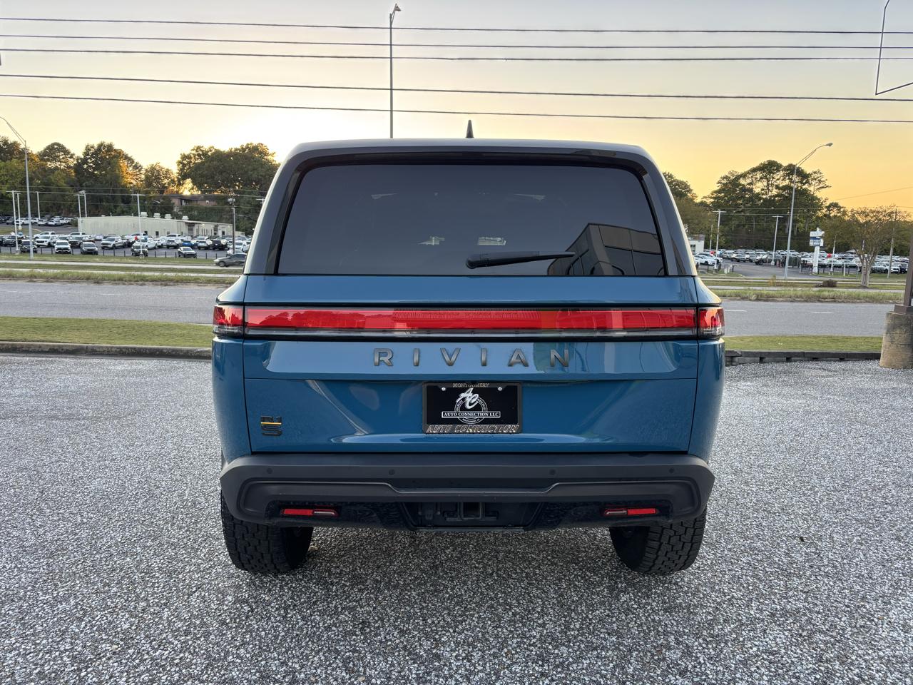 Rivian R1S Ascend Tri-Motor Max Pack 2025