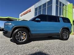 2025 Rivian R1S 