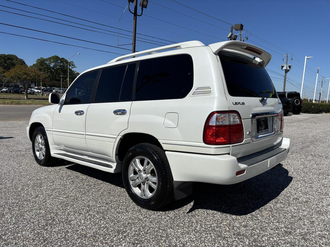 Lexus LX 470 4dr SUV 2004