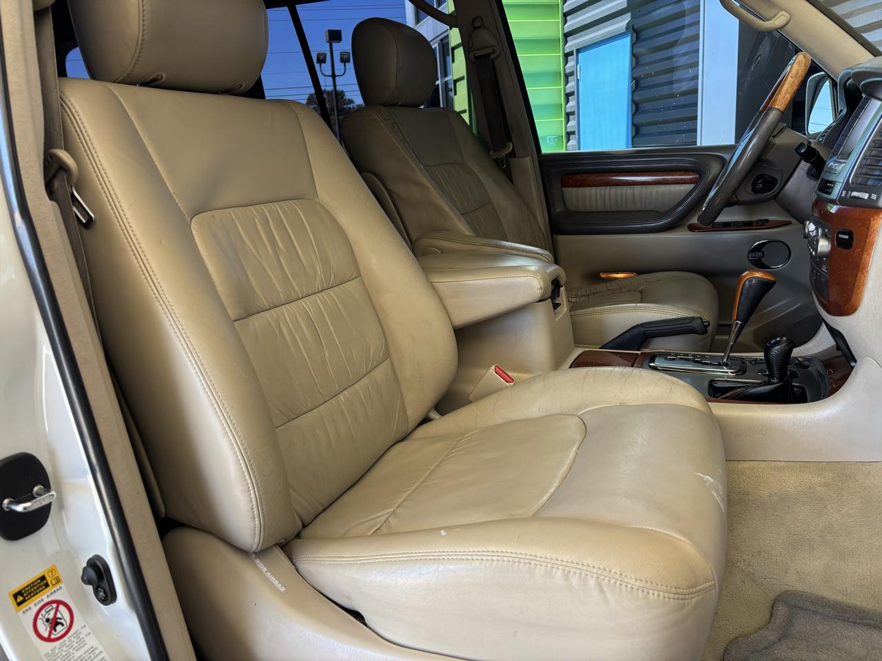 Lexus LX 470 4dr SUV 2004
