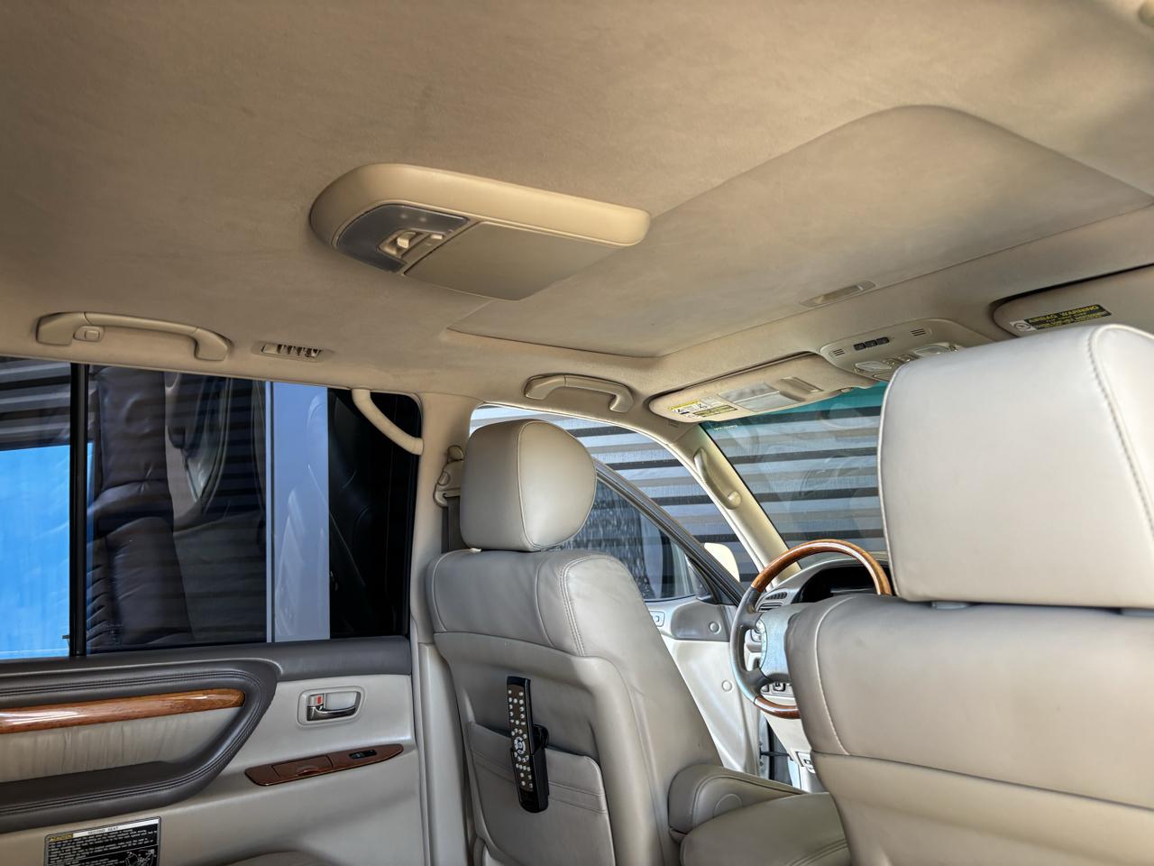 Lexus LX 470 4dr SUV 2004