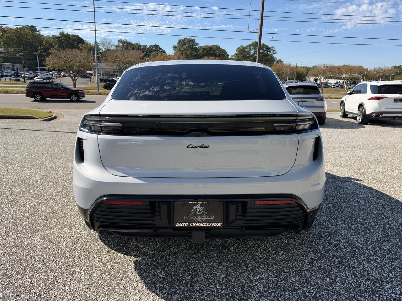 Porsche Macan Electric Turbo AWD 2024