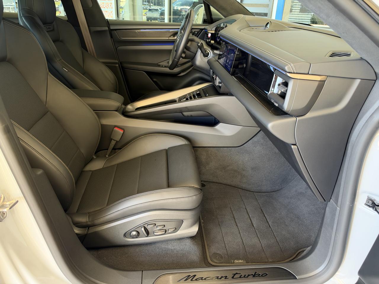 Porsche Macan Electric Turbo AWD 2024