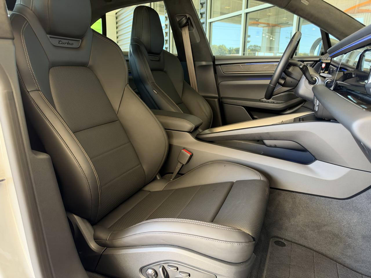Porsche Macan Electric Turbo AWD 2024