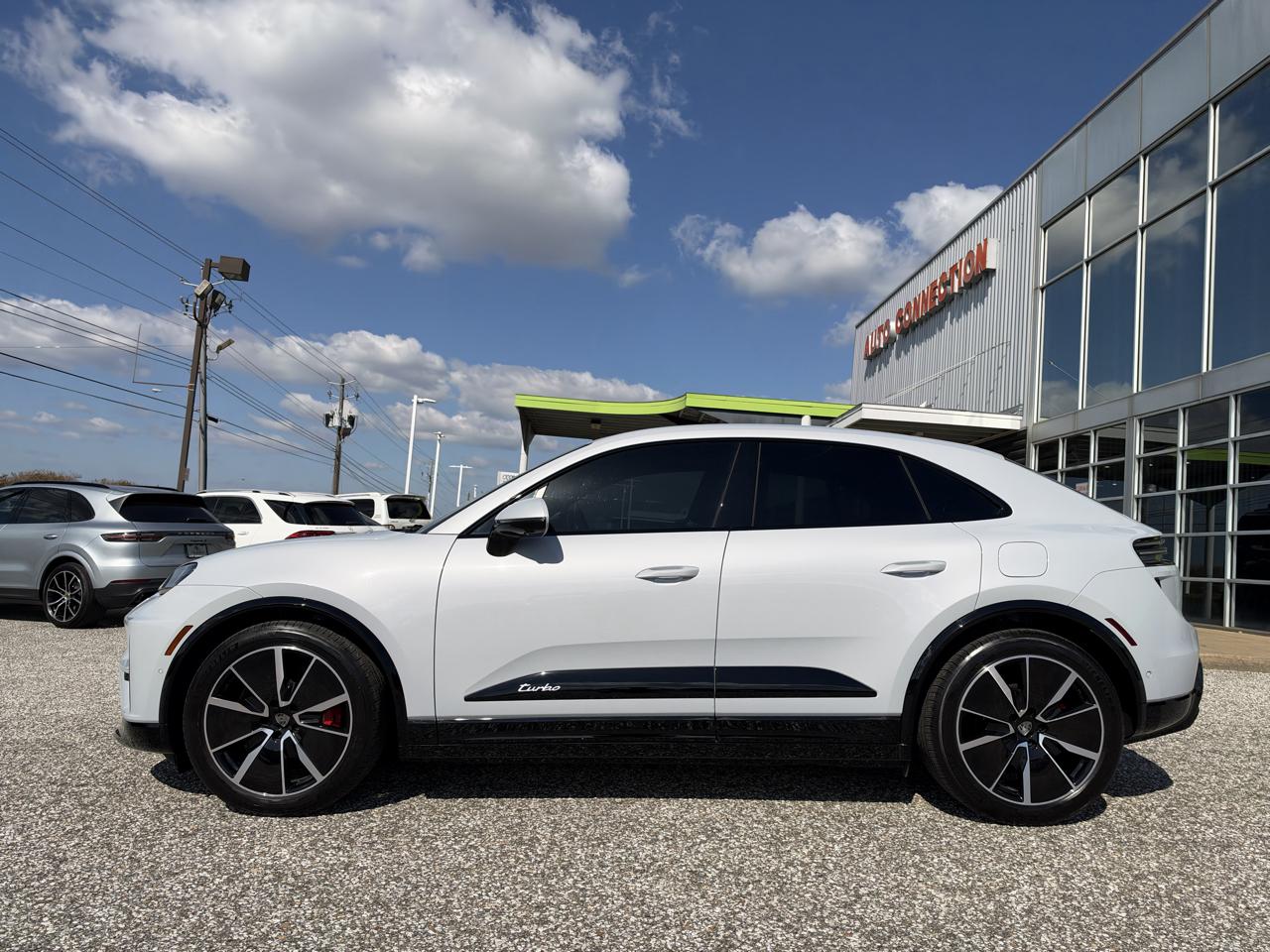 Porsche Macan Electric Turbo AWD 2024