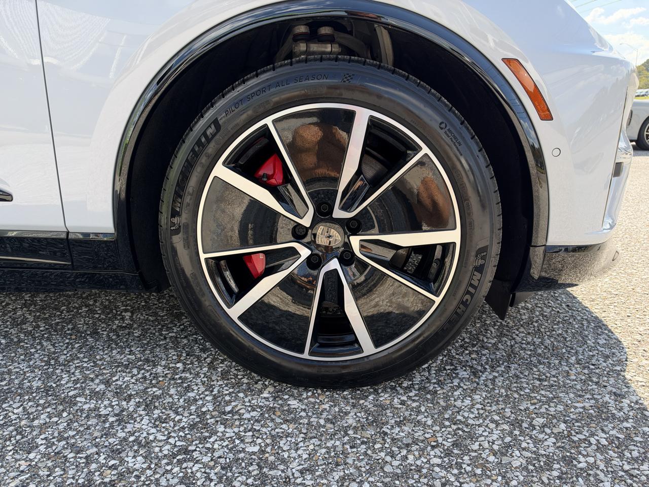 Porsche Macan Electric Turbo AWD 2024