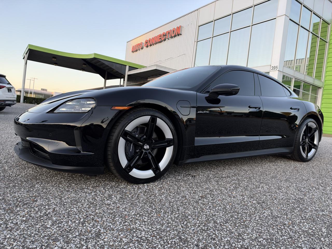 Porsche Taycan 4 AWD 2025